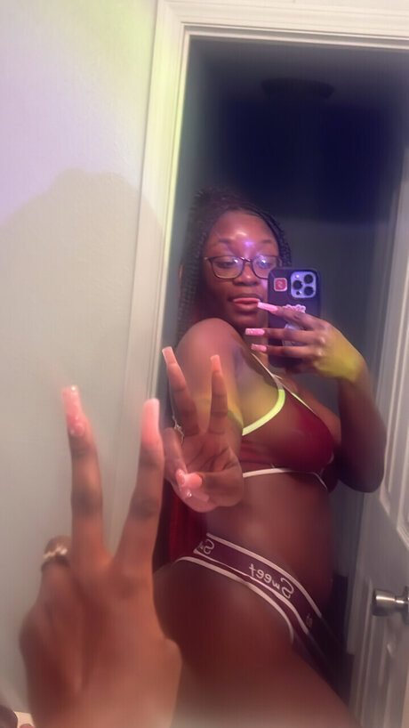Nacktes geleaktes OnlyFans-Foto von Sexyyychocolatee