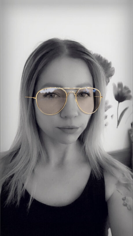 Nacktes geleaktes OnlyFans-Foto von Latica Blue Eye 