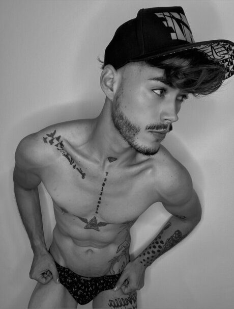Nacktes geleaktes OnlyFans-Foto von Andrew Cediel