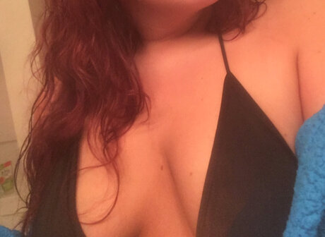 Nacktes geleaktes OnlyFans-Foto von Violet Redd