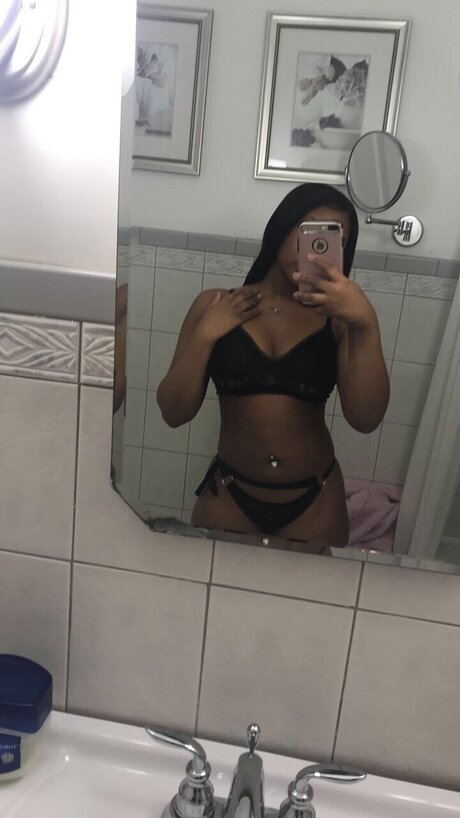 Nacktes geleaktes OnlyFans-Foto von Chasmne