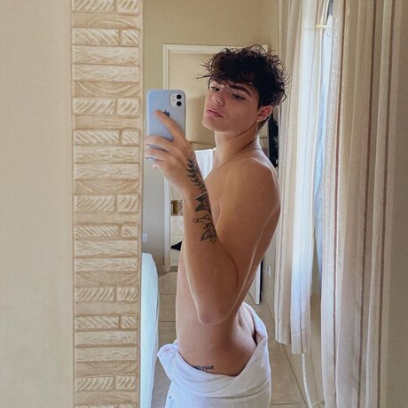 Nacktes geleaktes OnlyFans-Foto von Thadeuzinho