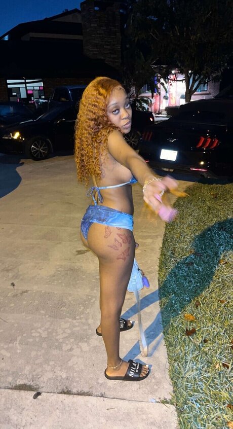 Nacktes geleaktes OnlyFans-Foto von Slim
