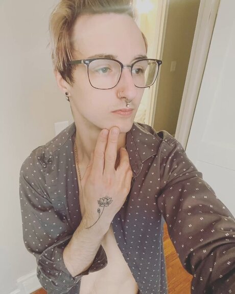 Nacktes geleaktes OnlyFans-Foto von Wrked 