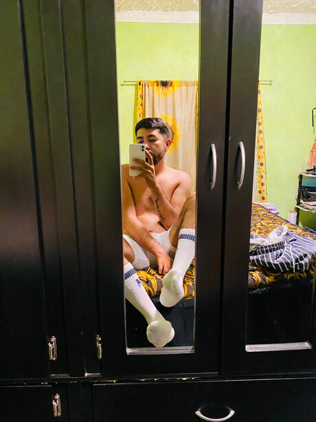 Nacktes geleaktes OnlyFans-Foto von Luis Arias