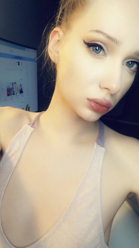 Nacktes geleaktes OnlyFans-Foto von Eva