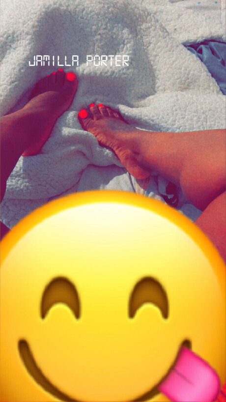 Nacktes geleaktes OnlyFans-Foto von Almond Joi 