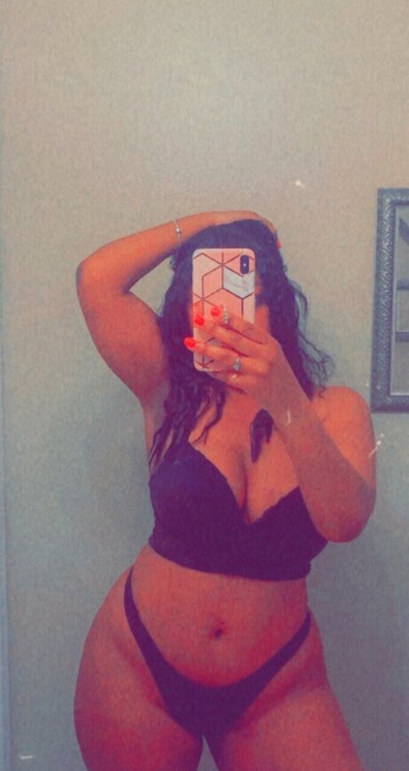 Nacktes geleaktes OnlyFans-Foto von U33684079
