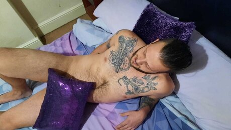 Nacktes geleaktes OnlyFans-Foto von B