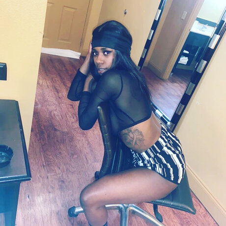 Nacktes geleaktes OnlyFans-Foto von Pnklateee01