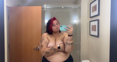 Nacktes geleaktes OnlyFans-Foto von Carla Jay