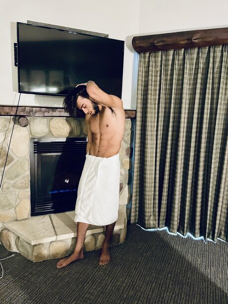 Nacktes geleaktes OnlyFans-Foto von Light Skin Heezy