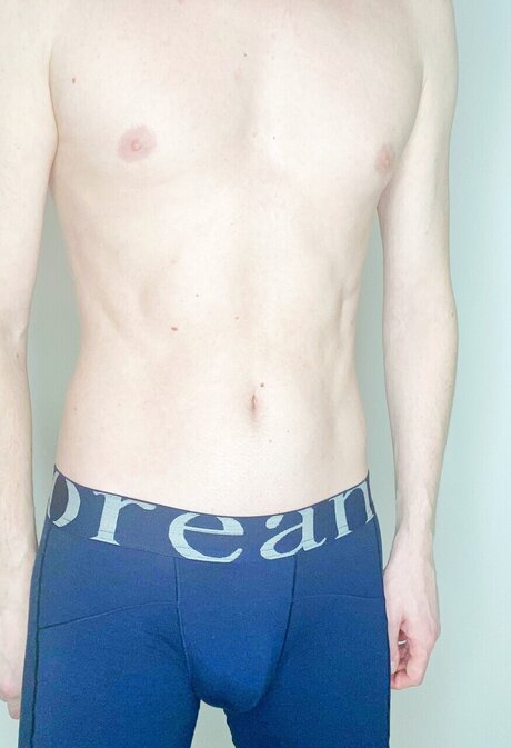 Nacktes geleaktes OnlyFans-Foto von Theo Wow