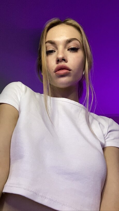 Nacktes geleaktes OnlyFans-Foto von Alice