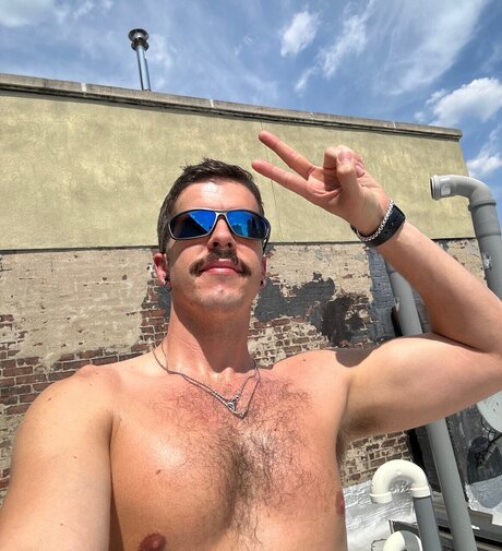 Nacktes geleaktes OnlyFans-Foto von Hamilton