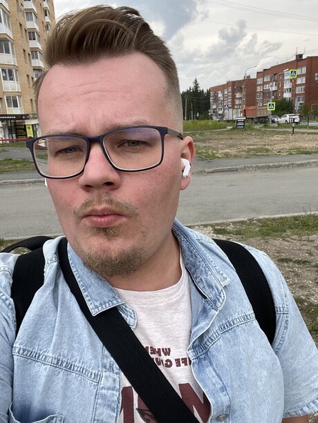 Nacktes geleaktes OnlyFans-Foto von Roman Unicorn