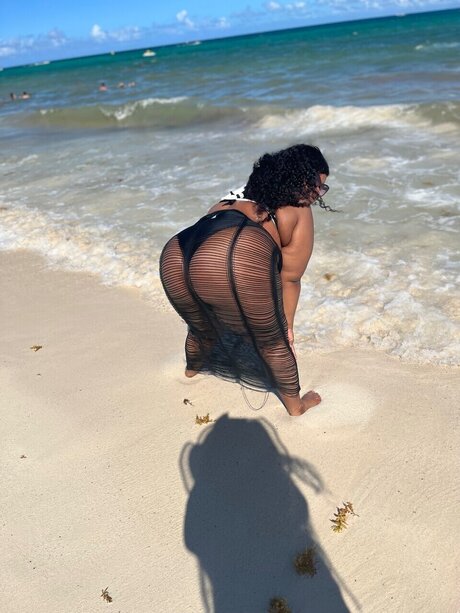Nacktes geleaktes OnlyFans-Foto von Kiyoncee