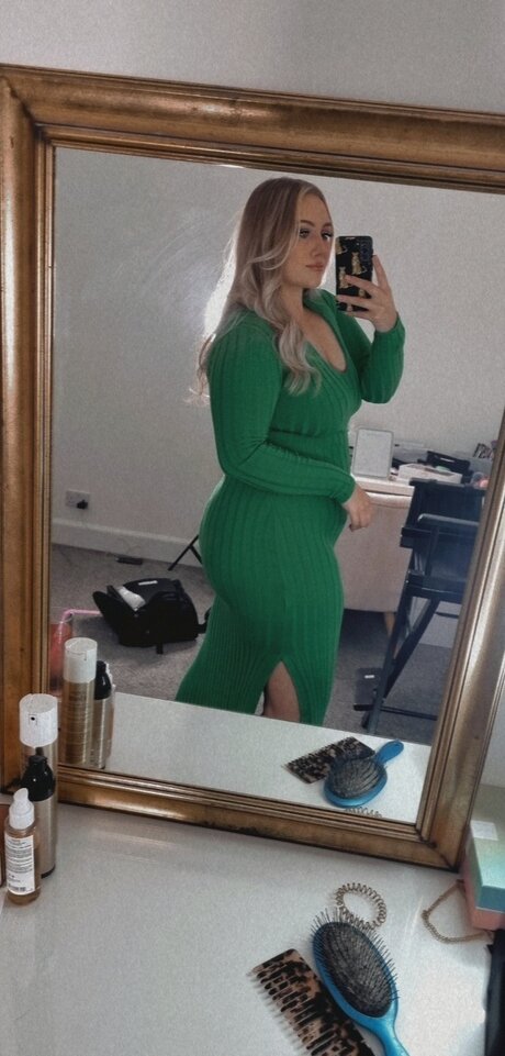 Nacktes geleaktes OnlyFans-Foto von Tash