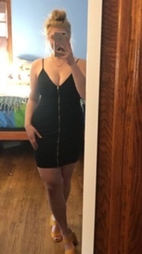 Nacktes geleaktes OnlyFans-Foto von Nadine Porzondek