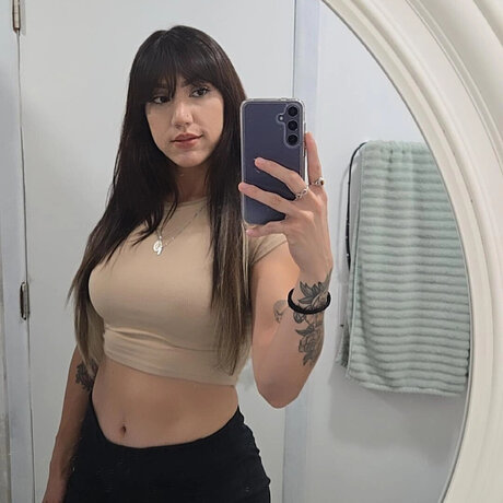 Nacktes geleaktes OnlyFans-Foto von Asia