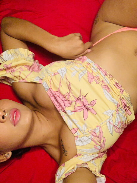 Nacktes geleaktes OnlyFans-Foto von Luni
