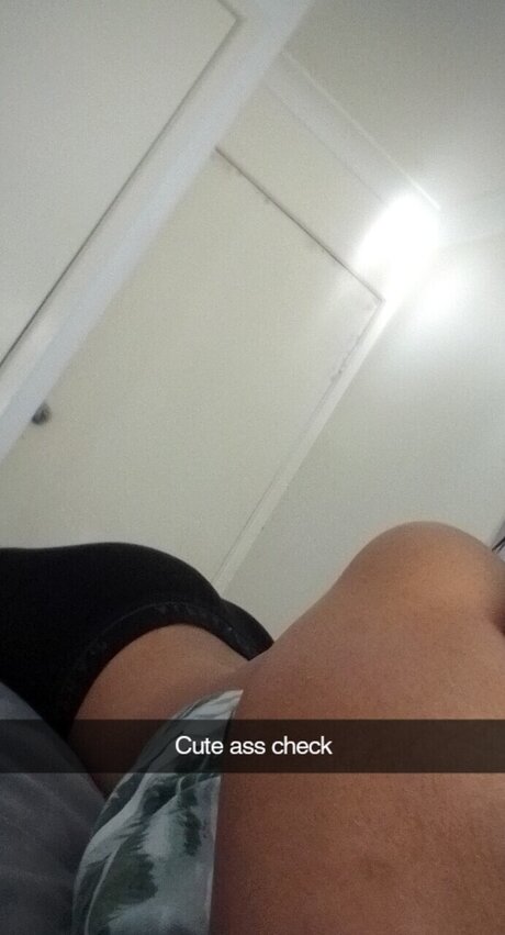 Nacktes geleaktes OnlyFans-Foto von Charles Junior