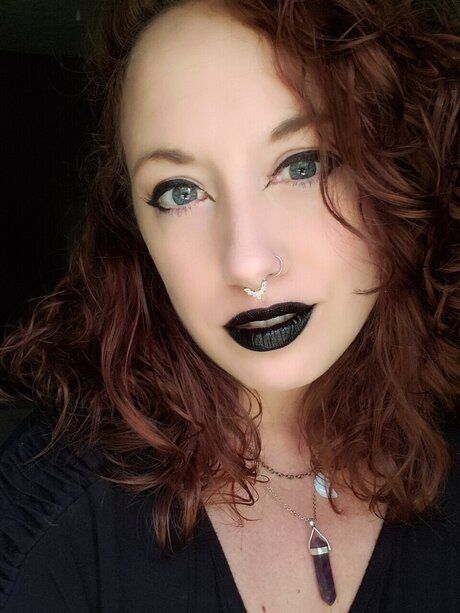 Nacktes geleaktes OnlyFans-Foto von Xxprettypistolxx