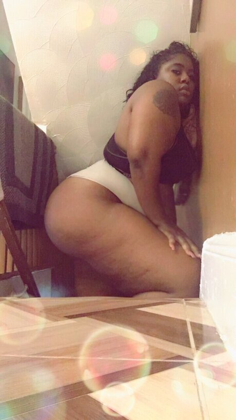 Nacktes geleaktes OnlyFans-Foto von Bodacious