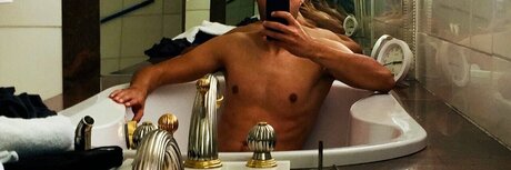 Nacktes geleaktes OnlyFans-Foto von Chino