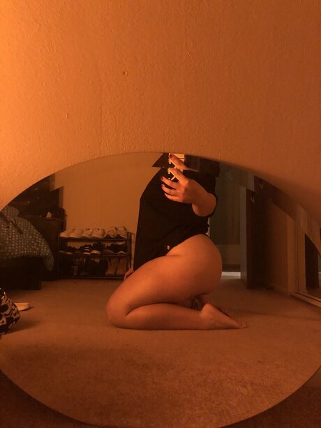 Nacktes geleaktes OnlyFans-Foto von Twotimes