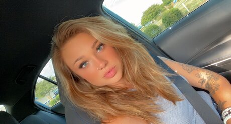 Nacktes geleaktes OnlyFans-Foto von Scarlett Davina