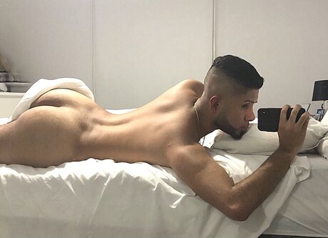 Nacktes geleaktes OnlyFans-Foto von St 