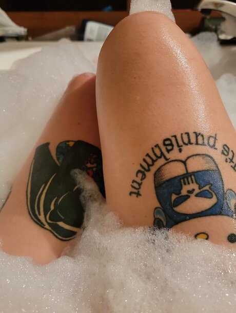 Nacktes geleaktes OnlyFans-Foto von Lycan Castle