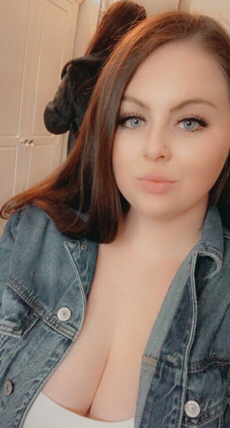 Nacktes geleaktes OnlyFans-Foto von Phatbitch