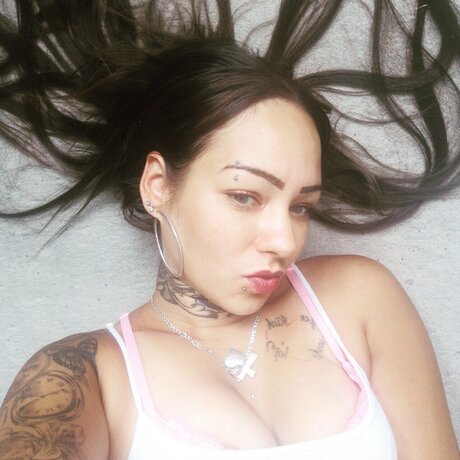 Nacktes geleaktes OnlyFans-Foto von Caramel Angel