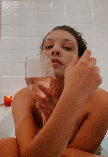 Nacktes geleaktes OnlyFans-Foto von Jaeda Kiss