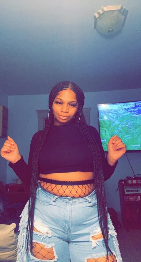 Nacktes geleaktes OnlyFans-Foto von Iyonna Avery