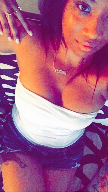 Nacktes geleaktes OnlyFans-Foto von Eve
