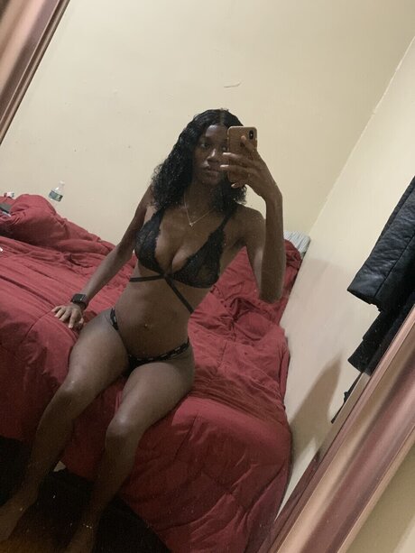 Nacktes geleaktes OnlyFans-Foto von Slatt