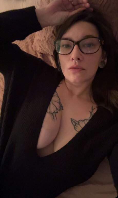Nacktes geleaktes OnlyFans-Foto von Katlyn