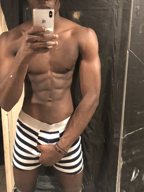 Nacktes geleaktes OnlyFans-Foto von Iamshiesty