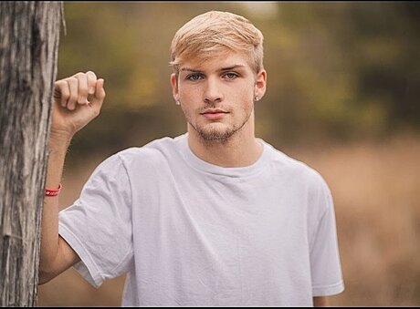 Nacktes geleaktes OnlyFans-Foto von Alex Lowery