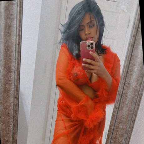 Queeninaxox