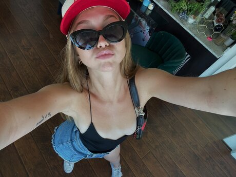 Nacktes geleaktes OnlyFans-Foto von Anna Margaret