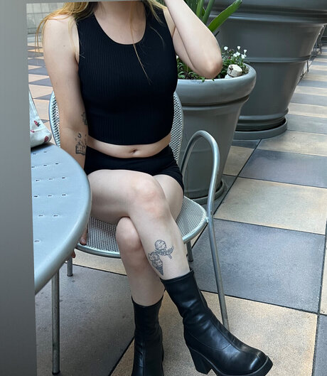 Mia 