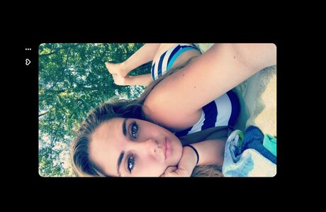 Nacktes geleaktes OnlyFans-Foto von Maddy  