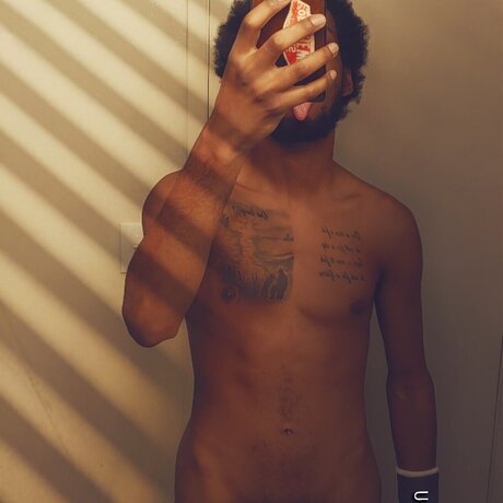 Nacktes geleaktes OnlyFans-Foto von 3xbbc
