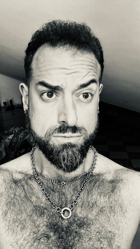 Nacktes geleaktes OnlyFans-Foto von Rothbart83