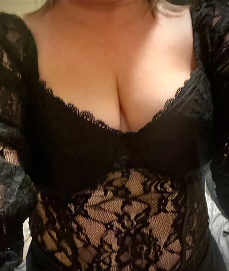 Nacktes geleaktes OnlyFans-Foto von Amanda Swallows