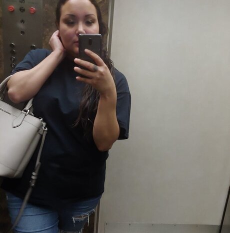 Nacktes geleaktes OnlyFans-Foto von Paris